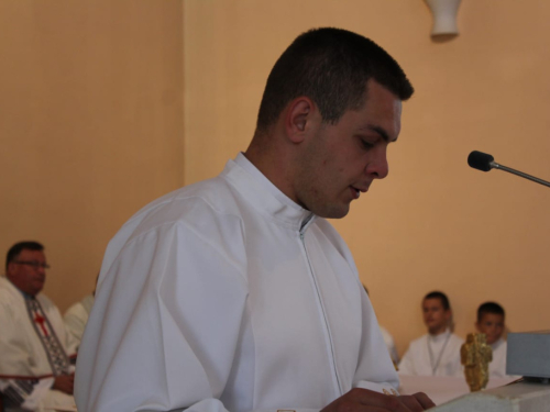 FOTO: Dan posvete crkve i duhovnih zvanja u župi Prozor