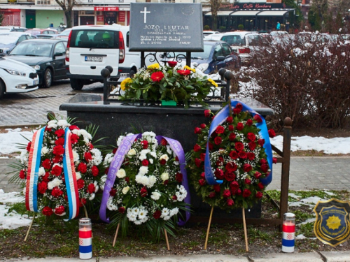 Obilježena 22. godišnjica atentata na Jozu Leutara