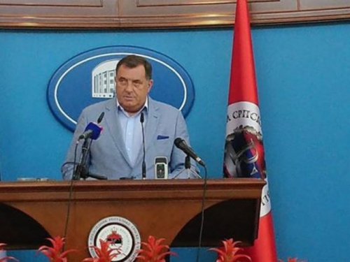 Dodik: Znamo kome američko veleposlanstvo dodjeljuje novac