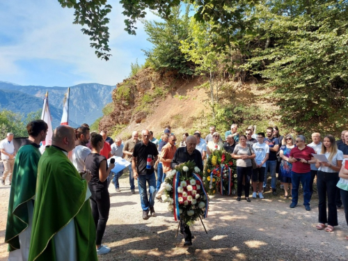 FOTO/VIDEO: Na Pomenu obilježena 29. obljetnica stradanja hrvatskih branitelja