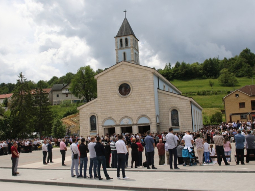 FOTO: Vanjska proslava patrona župe Prozor