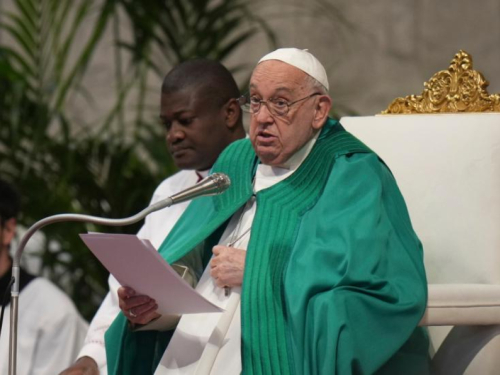 Papa Franjo apelirao na hrabrost da poboljšamo svijet