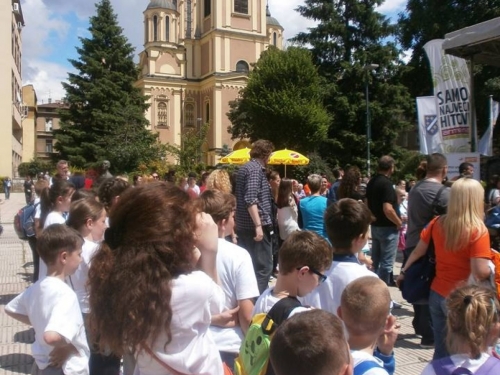 Učenici OŠ ¨Ivan Mažuranić¨ Gračac na 13. Kid´s festivalu