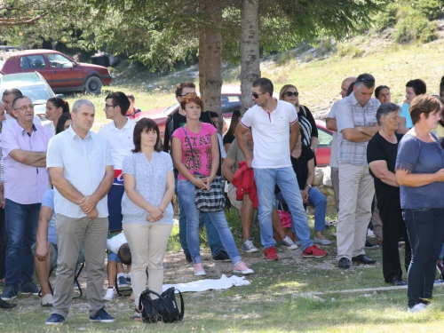 FOTO/VIDEO: Na Vran planini služena misa za poginule duvandžije