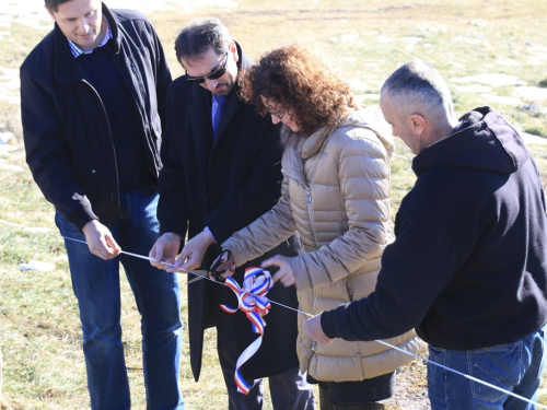 FOTO: Predsjednik FBiH Marinko Čavara boravio u Rami i na farmi Smiljanić