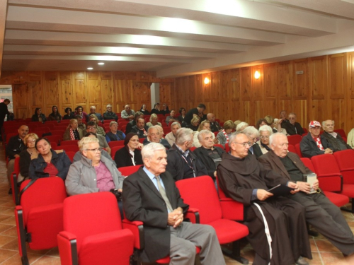 FOTO: Članovi Hrvatskog žrtvoslovnog društva posjetili Ramu