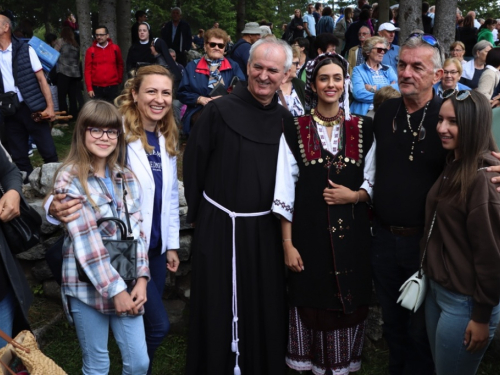 FOTO/VIDEO: Tisuće vjernika na Kedžari proslavilo 'Divin dan'