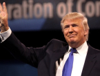 Trump:"Bog je odlučio da neće kišiti, a fotografije inauguracije su lažne!"