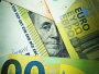 Dolar oslabio na najniže razine u više od tri godine, euro snažno porastao