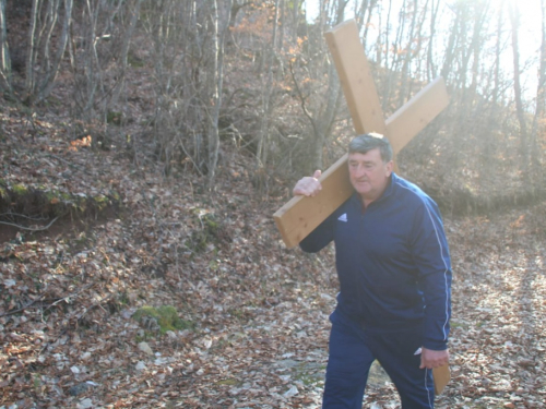 FOTO: Put križa u župi Uzdol - Prva korizmena nedjelja