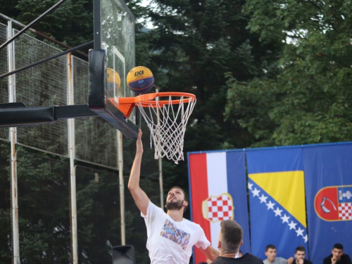 FOTO: Druga večer turnira 19. Streetball Rama