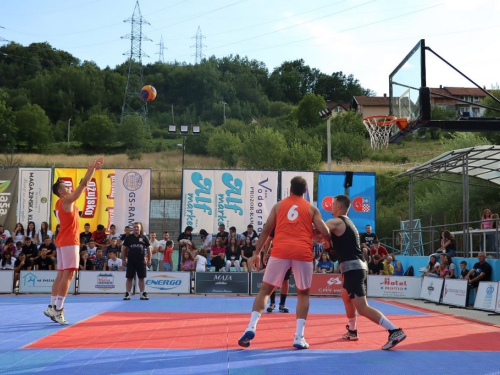 FOTO: Druga večer Streetball turnira u Prozoru