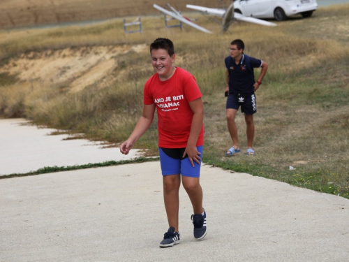 FOTO: Na Ramskom jezeru održana 10. veslačka regata