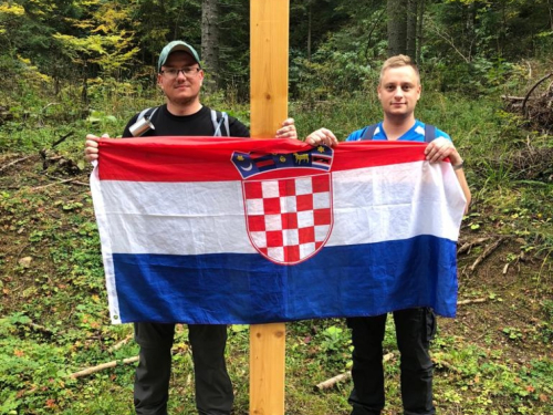 FOTO: 300 mladih na planinarskom križnom putu Bugojno - Kupres - Rama