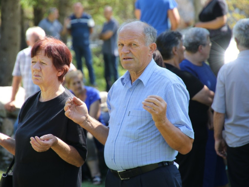 FOTO/VIDEO: Na Vran planini služena misa za poginule duvandžije