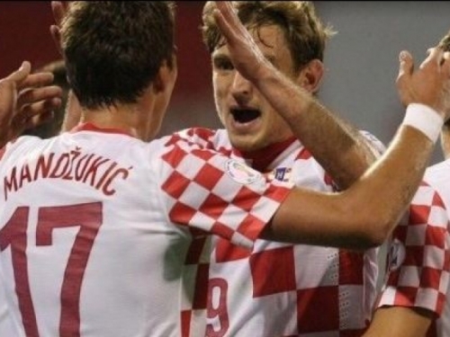 Hrvatska protiv Srbije ne može igrati u 'kockastim' dresovima!