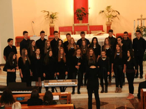 FOTO: Održan I. susret zborova u Prozoru