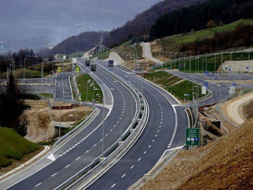 Destruktivno djelovanje Komšića i Bećirovića prema Mostaru i Hercegovini