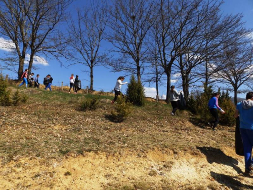 FOTO: Učenici u Eko akciji čišćenja obale Ramskog jezera