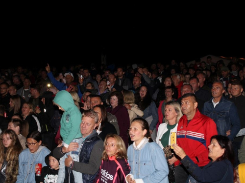 FOTO: U etno selu Remić održan veliki koncert Mate Bulića i prijatelja