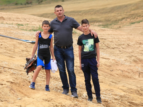 FOTO: Na Ramskom jezeru održana 10. veslačka regata