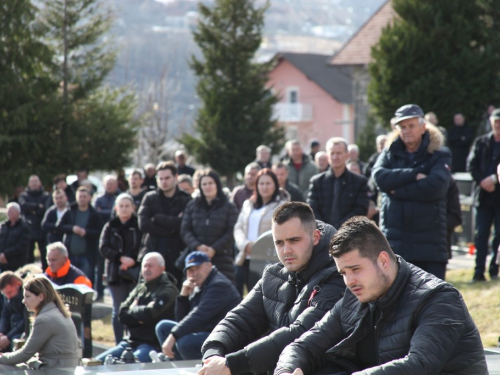 FOTO: Pokopan Marinko Zelenika, stotine ljudi na ispraćaju