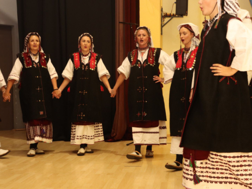 FOTO: Večer folklora u Prozoru: HKUD-ovi ''Rama'' i ''fra Petar Bakula'' oduševili publiku