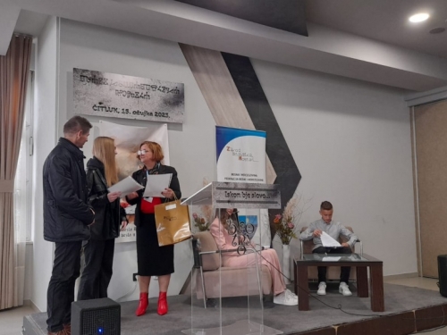 Ana Cvitanović osvojila drugo mjesto na županijskom natjecanju u recitiranju