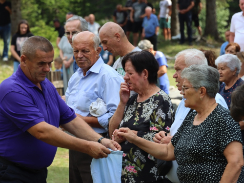 FOTO: Na Vranu služena sv. misa za poginule duvandžije