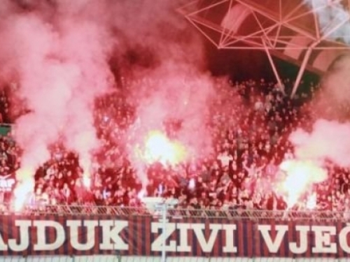 Više tisuća navijača na Poljudu dočekalo Hajdukovce