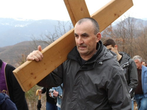 FOTO: Put križa - Prva korizmena nedjelja u župi Uzdol