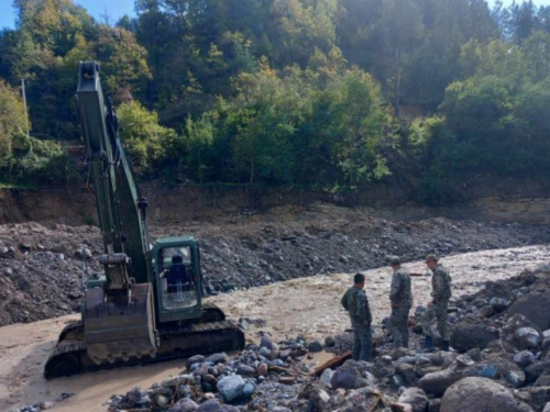 Radovi u Jablanici i Konjicu: Mehanizacija, volonteri, vojska...