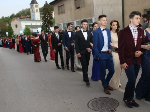 FOTO/VIDEO: Matura 2017. - Defile mladosti na ulicama Prozora