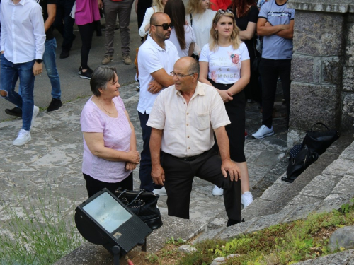 FOTO: Vanjska proslava sv. Ante u Gračacu