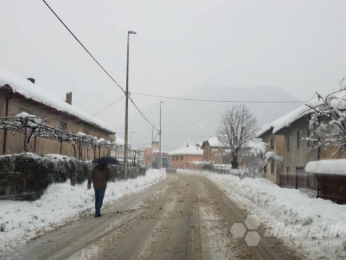 AMSBIH: Na ovim cestama u BiH je otežan ili obustavljen promet