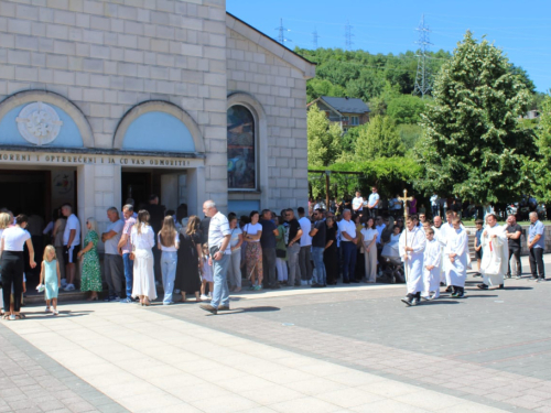 FOTO: Vanjska proslava patrona župe Prozor