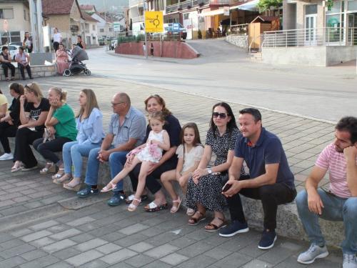 FOTO: 16. festival duhovne glazbe ''Djeca pjevaju Isusu'' u župi Prozor