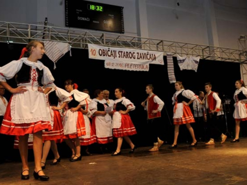 Ramci po deseti puta okupili brojne folkloraše