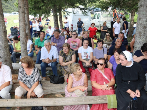 FOTO/VIDEO: Tisuće vjernika na Kedžari proslavilo Divin dan