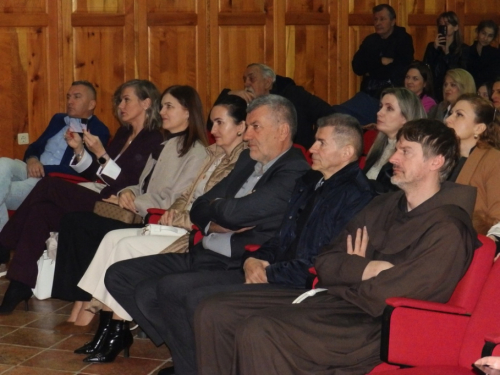 FOTO: Svečano obilježen dan OŠ fra Jeronima Vladića Ripci