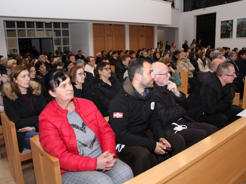 FOTO: Duhovna obnova u župi Rumboci