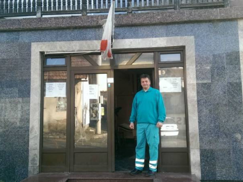 Hitna pomoć smještena u kafiću