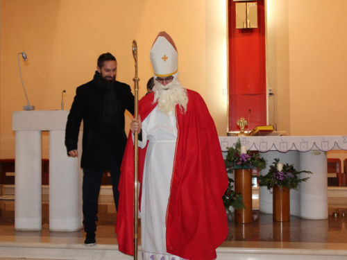 FOTO: Sv. Nikola posjetio župu Prozor