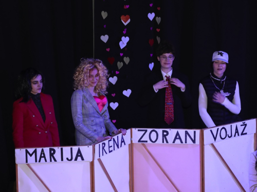 FOTO: Valentinovo u Prozoru - Maturanti priredili nezaboravnu večer