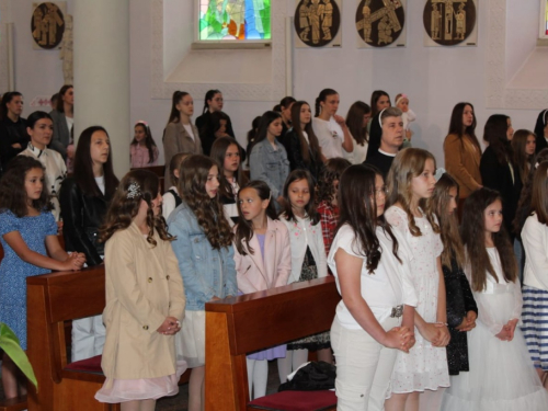FOTO: U Prozoru održan dječji festival 'Djeca pjevaju Isusu'