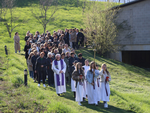FOTO: Put križa kroz fratarski gaj na Šćitu
