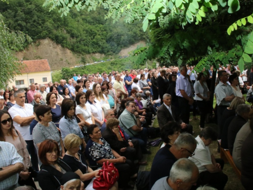 FOTO: Vanjska proslava sv. Ante u župi Gračac