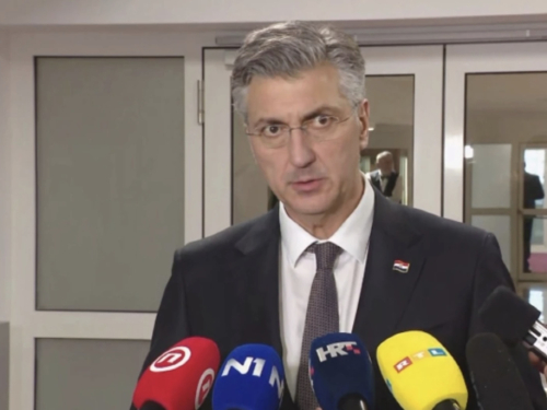 Hrvatska neće u Odbor za mir