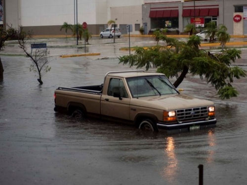 Tropska oluja Cristobal pogodila SAD, očekuju se obilna kiša i poplave