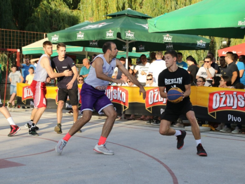 FOTO: ''General Vasilije Mitu'' iz Zagreba pobjednik 15. Streetball Rama